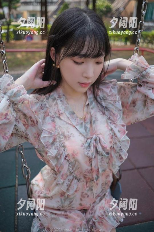 Kang Inkyung的泳池写真集合，最新出炉，热度直冲云霄。